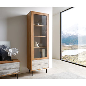 DELIFE Vitrine Kleo 60x180 cm Akazie Natur 1 Tür 2 Schübe Winkelfuß Metall Schwarz, Vitrinen