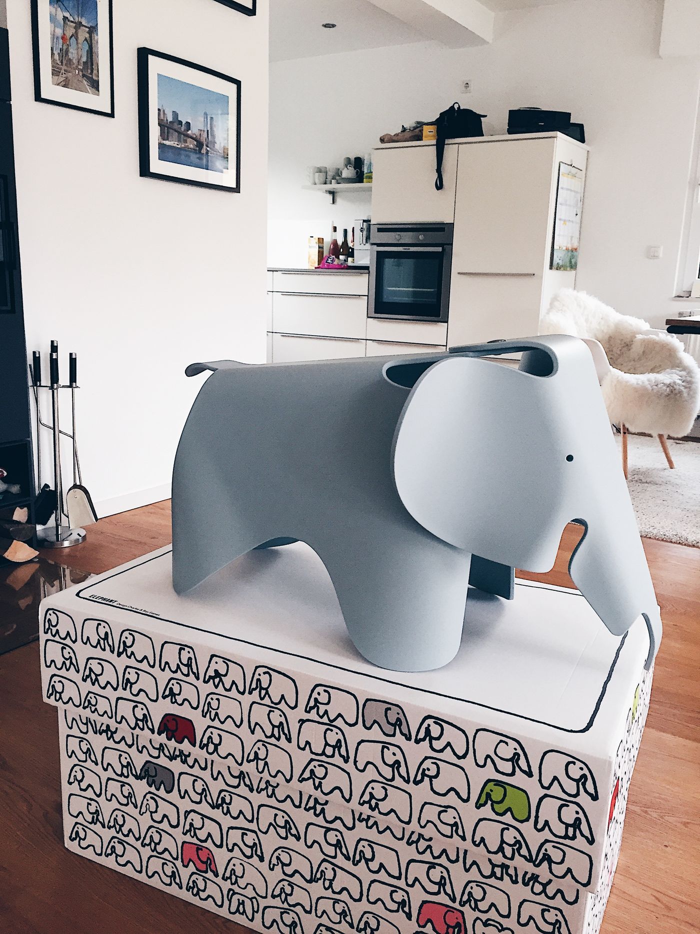 Eames Elephant