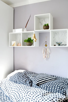 Ikea hack: DIY Wandregale im Marmorlook für das Schlafzimmer