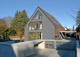 Einfamilienhaus mit Holzfassade