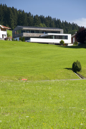 Haus Buckenhofer aus der Ferne